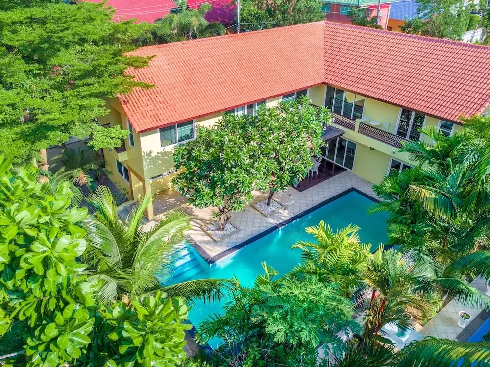 NEBULAND Luxury Pool Villa Pattaya Walking Street