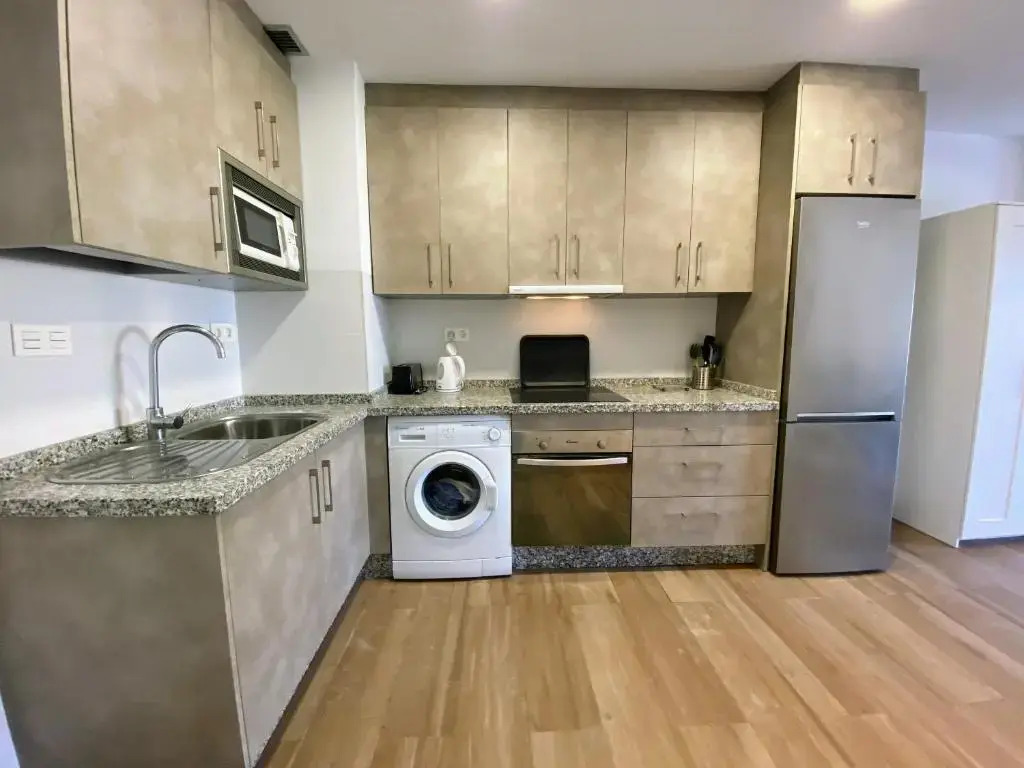 Golden Mile Studio - EaW Homes