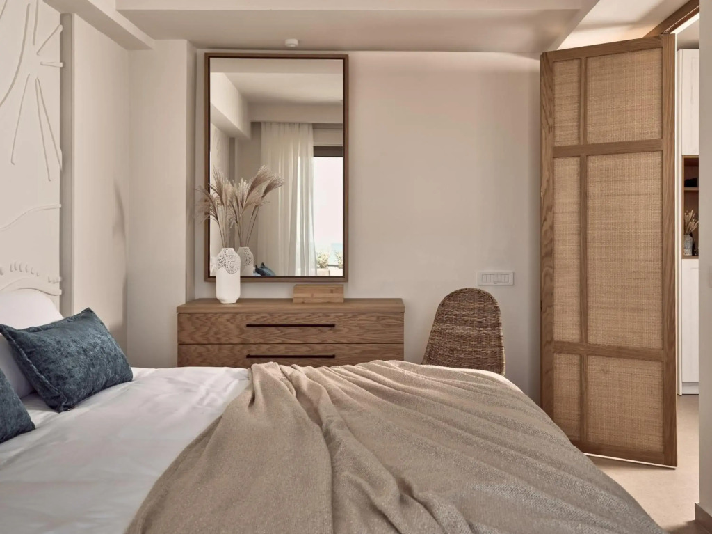 Windmill Bay Hotel