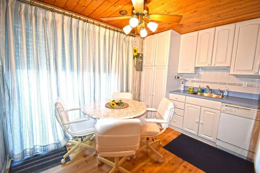 Bay Cove 3 2 Bedrooms 1.5 Bathroom Townhouse