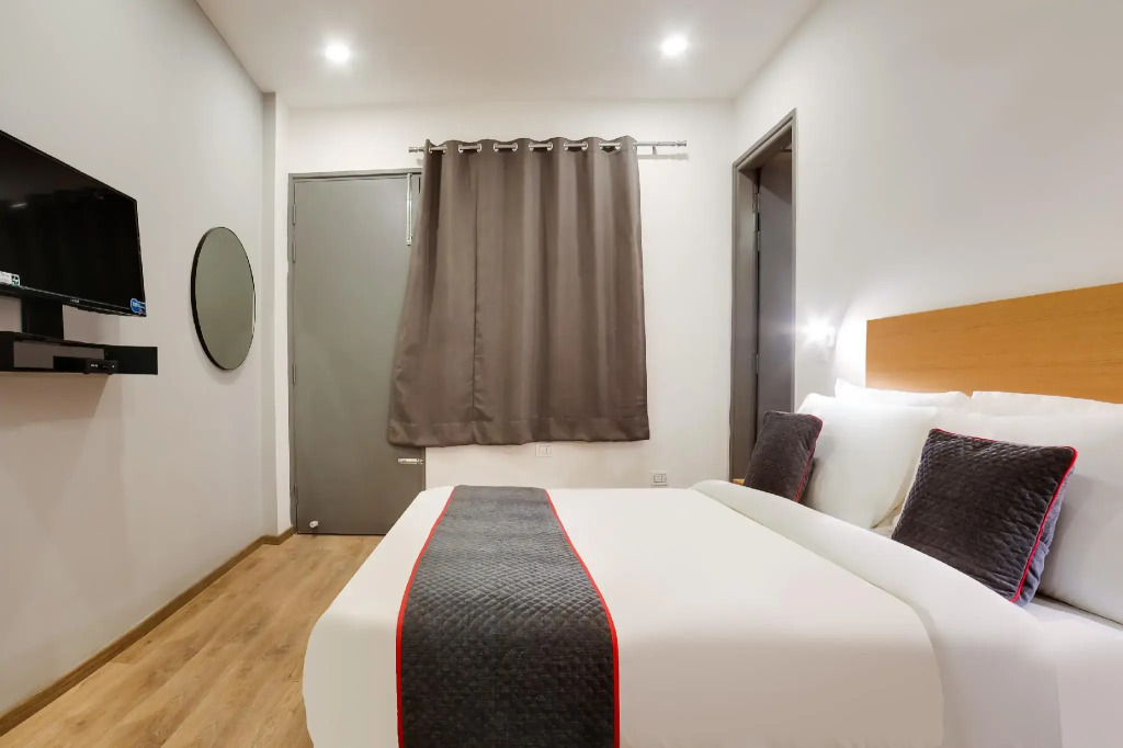 OYO Townhouse 186, Sec 46, Gurgaon
