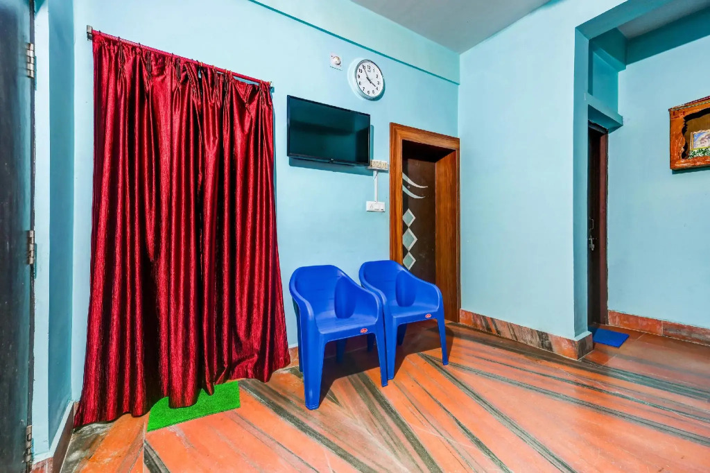 OYO Flagship 83390 Krishna Guest House
