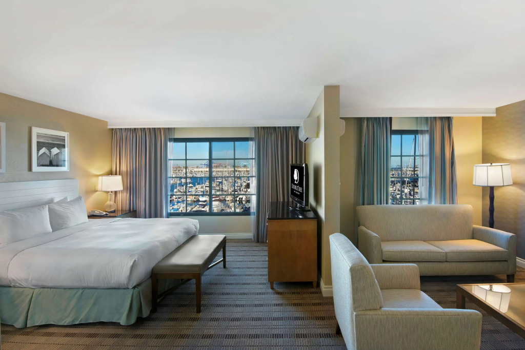 DoubleTree by Hilton San Pedro