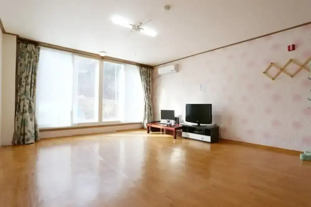 Hongcheon Vivaldi Town House Pension