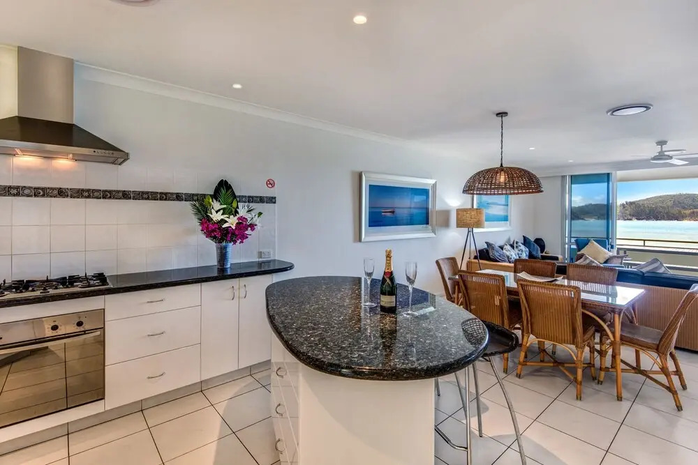 Lagoon Beachfront Lodge 206 on Hamilton Island by HamoRent