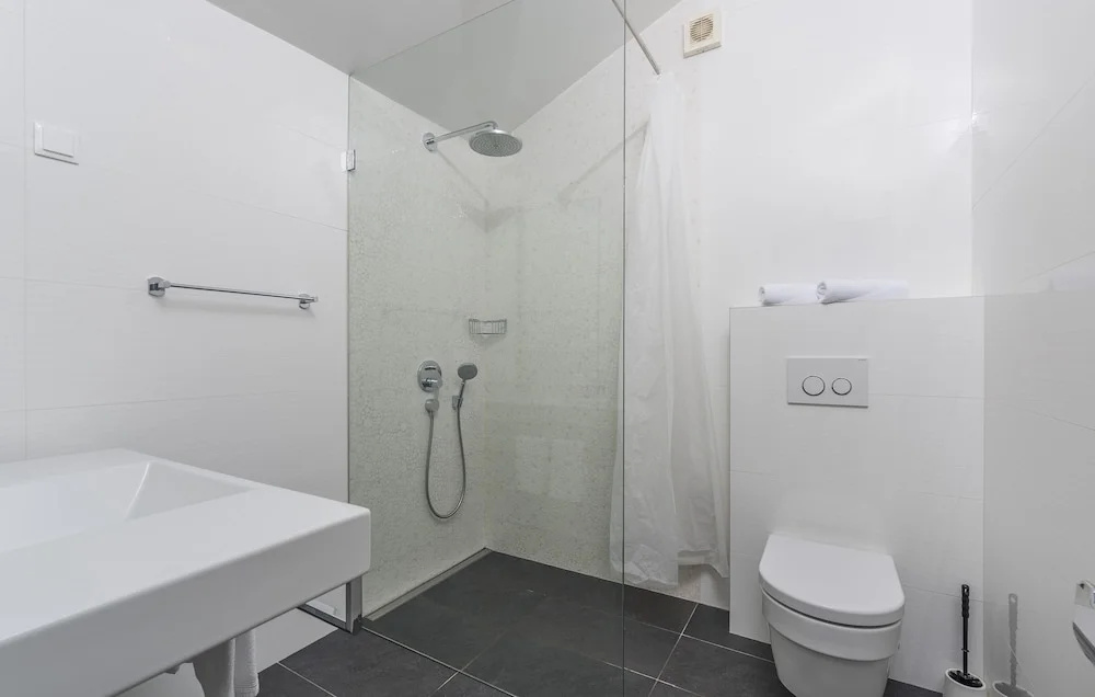Maj Premium Residence