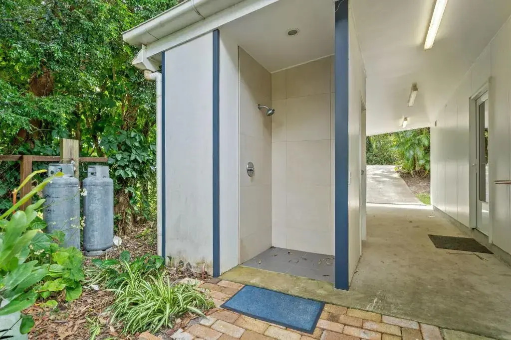 Whispering Trees by Discover Stradbroke