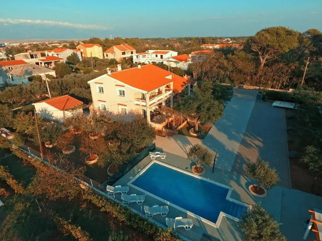 Apartments Nikaia