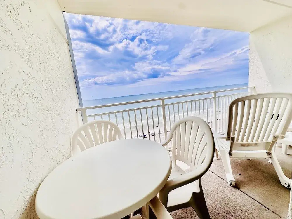 Sanabel 704 2 Bedroom Condo by RedAwning, North Myrtle Beach