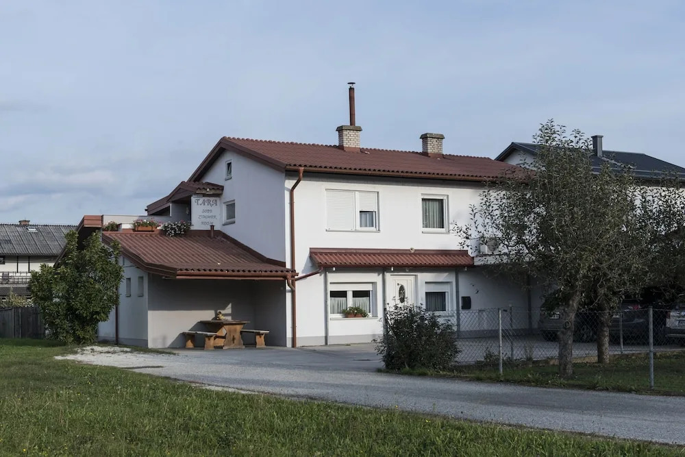 Guest House Tara