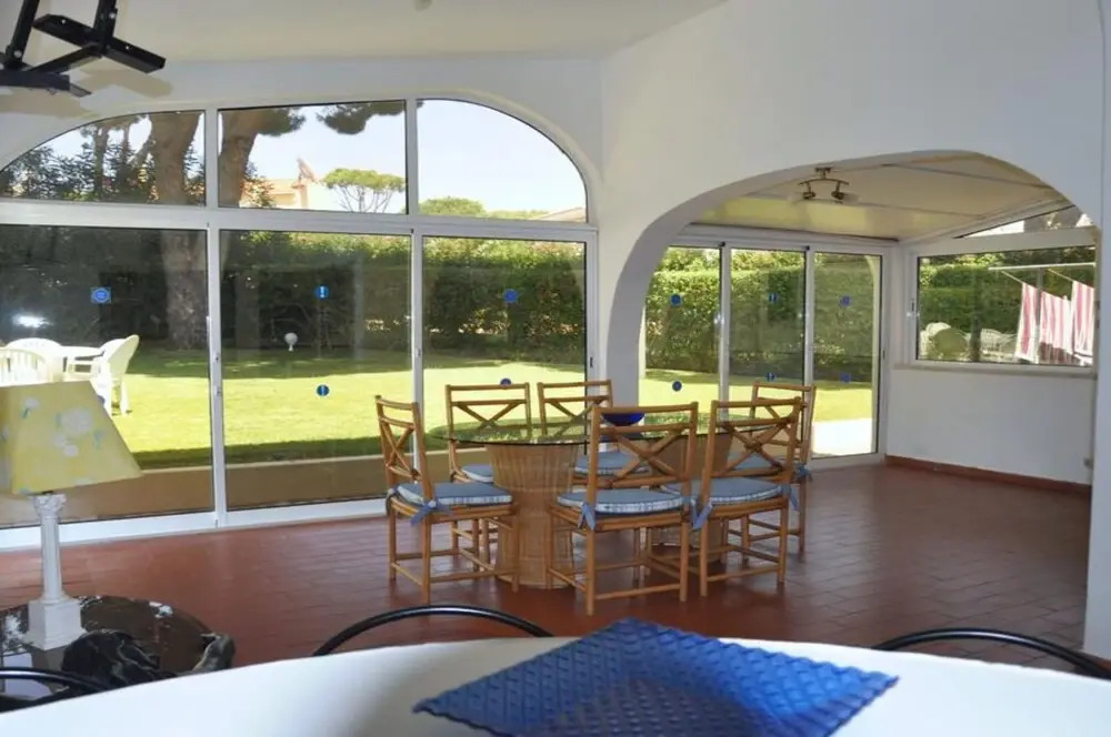 Residential Area, Private Pool, On-site Parking, Free AC & Wi-fi