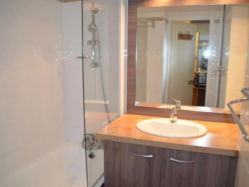 Appartement Les Menuires, 1 pièce, 4 personnes - FR-1-452-142