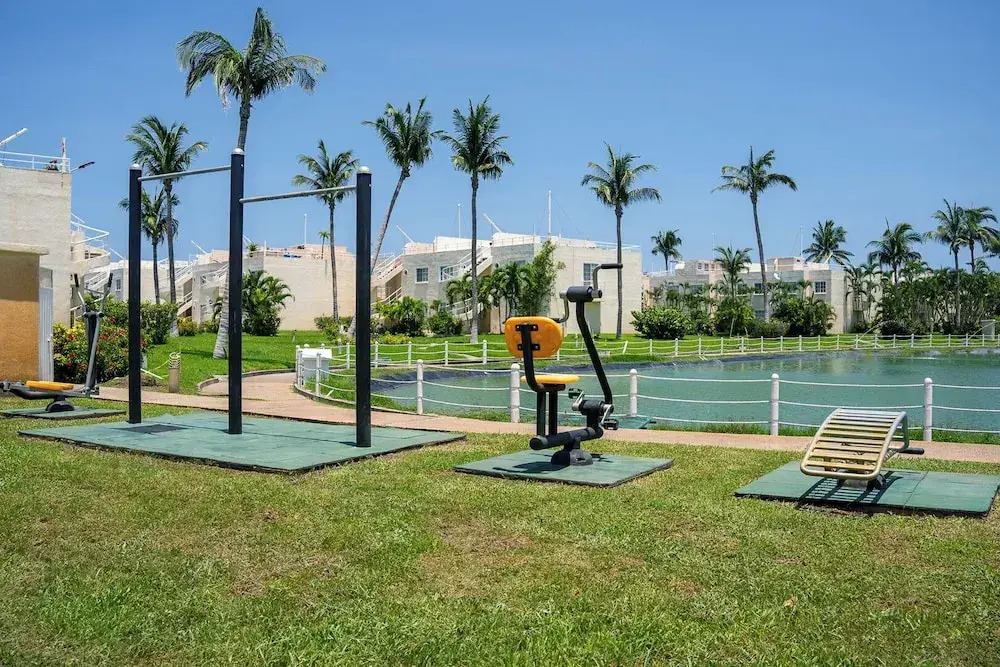 New Acapulco Retreat Garden Pool & Gym