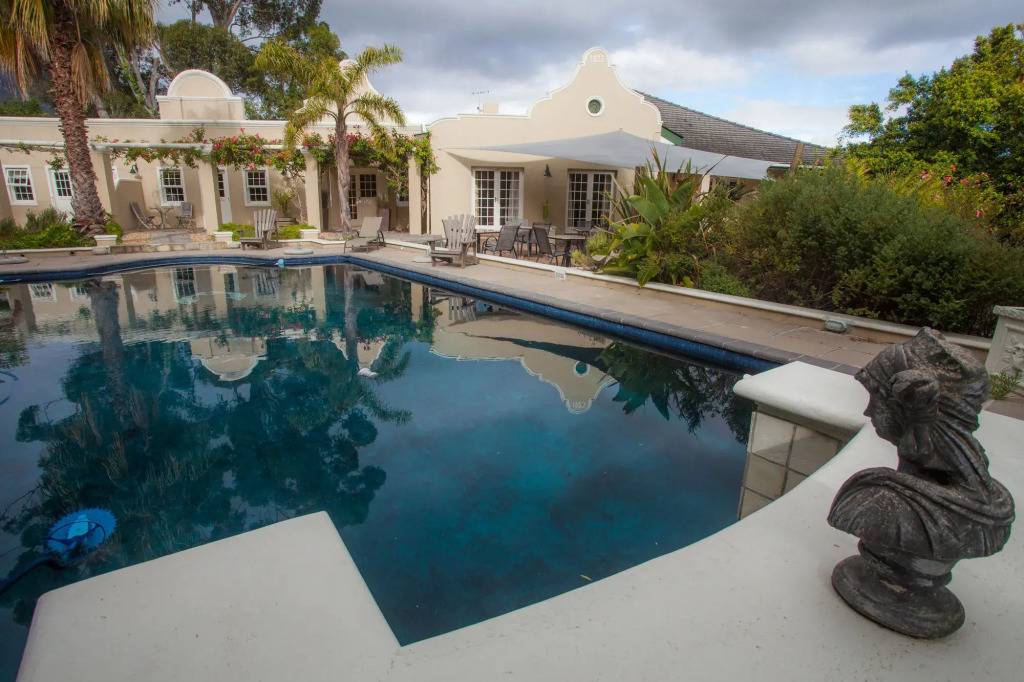 Somerset Villa Guesthouse