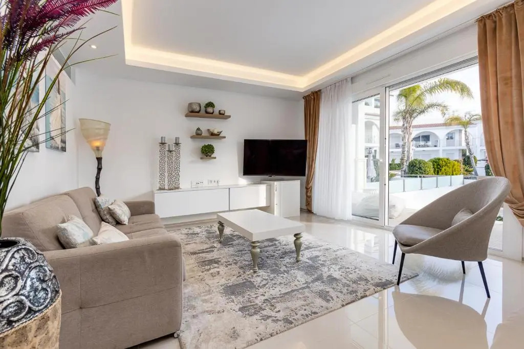 Fortuna 37 - Luxury Apartment with AC and Pool