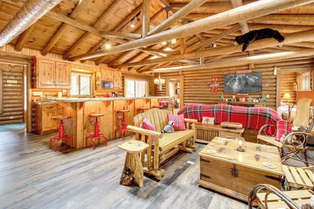 Near Fishing & Hiking: Pinetop Log Cabin w/ Deck!