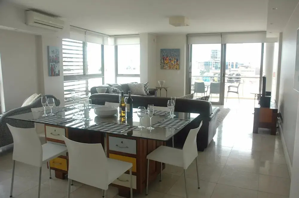 501 Canal Quays
