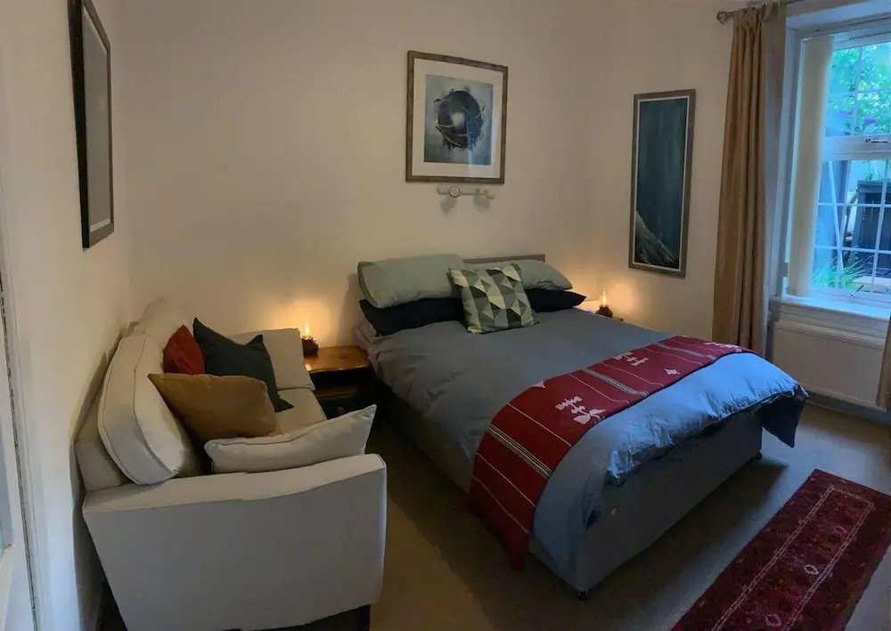 Cedarbank's - The Little Art House - dog Friendly