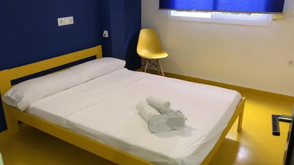 Click & Room