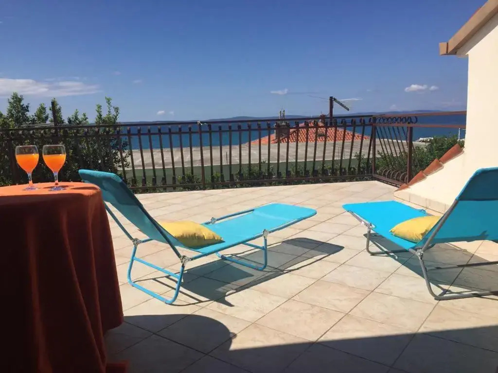 Big 4-bedroom apartment Perica, Podstrana