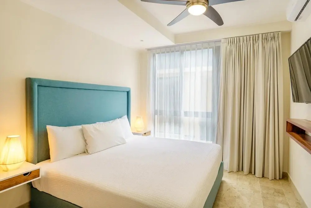 Stunning 3BR PH Private Pool Best Location Sky Pool Amenities