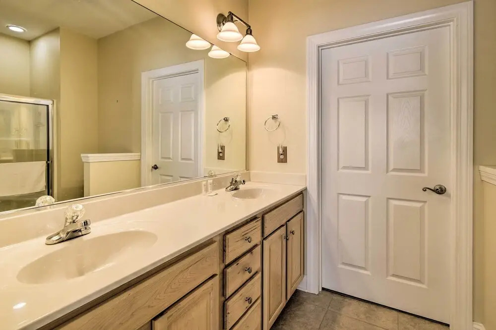 Stunning Sunset Beach Condo: 3 Mi to Beach!