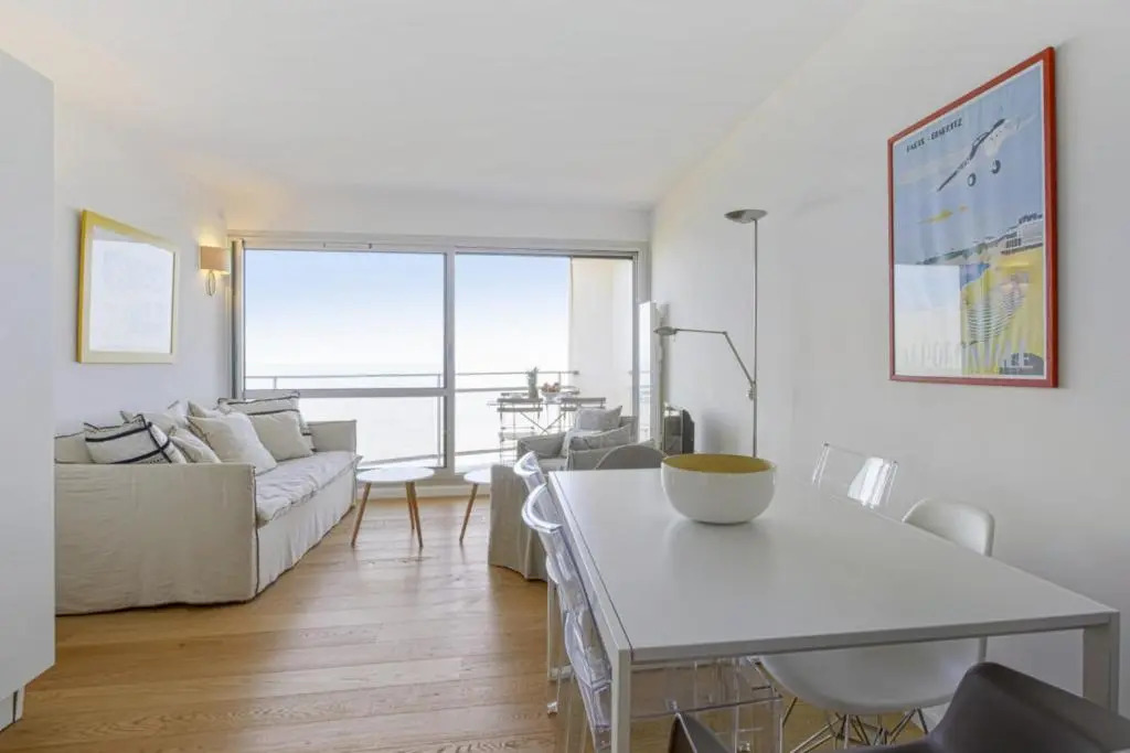 Bright T2 with balcony and sea view in Biarritz