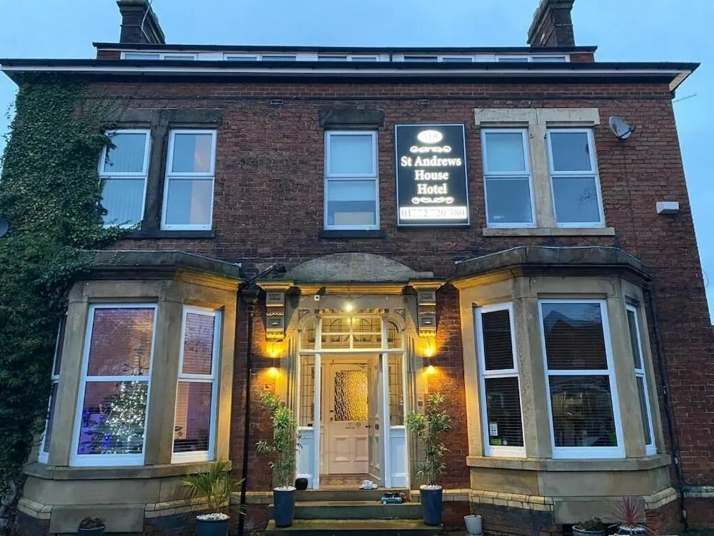 St Andrews house Hotel