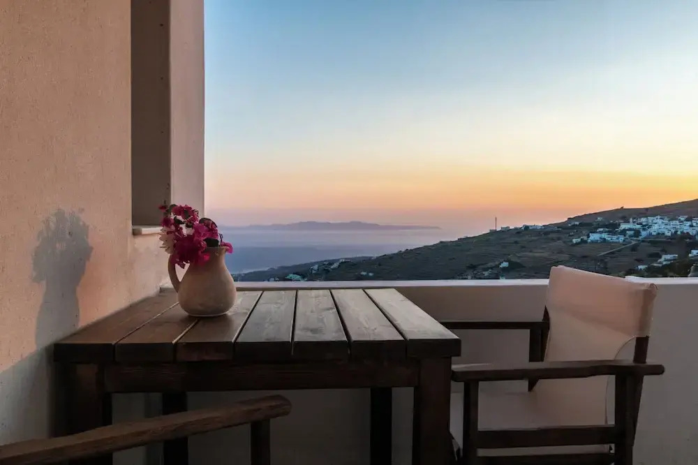 Blu Dot Tinos