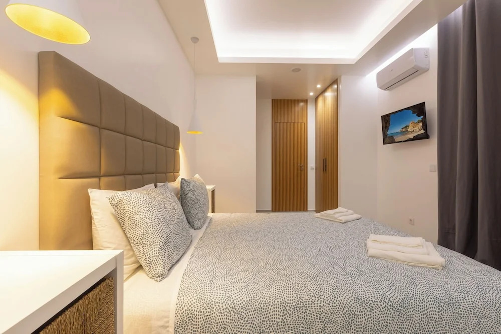 Correeira Luxury Residence T2 J - Albufeira, Pools, Wifi, Bbq, Beach