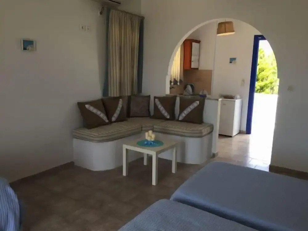 Eleana Studios