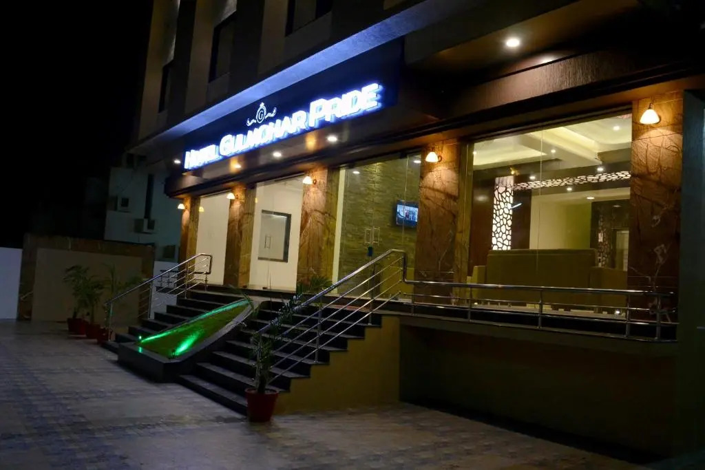 Hotel Gulmohar Pride