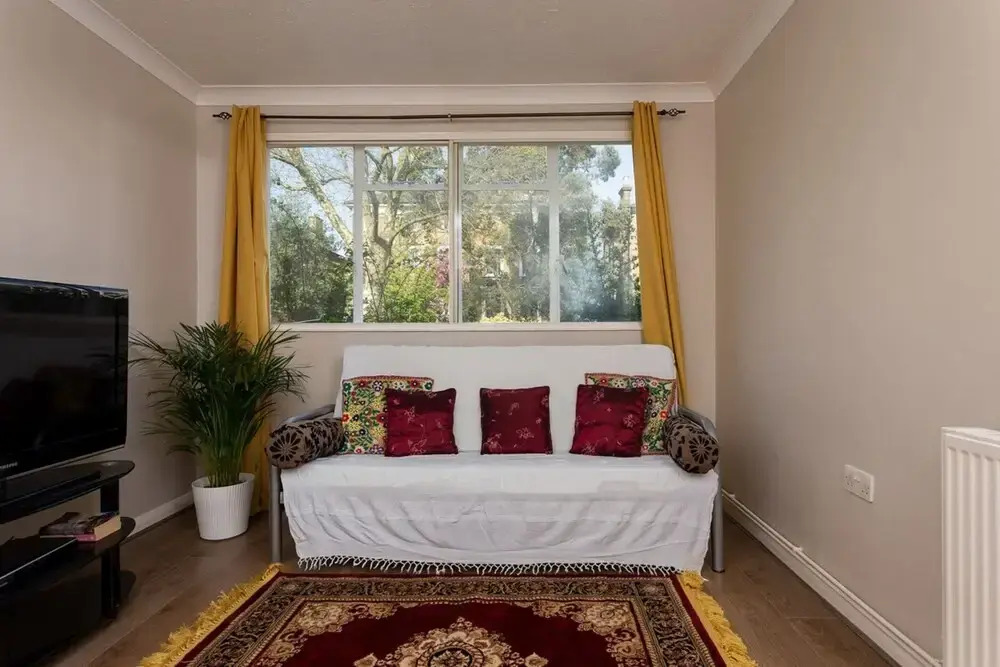 South London 2 Bedroom Flat With Garden