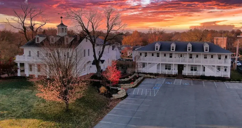 Inn at Elijah McLeans