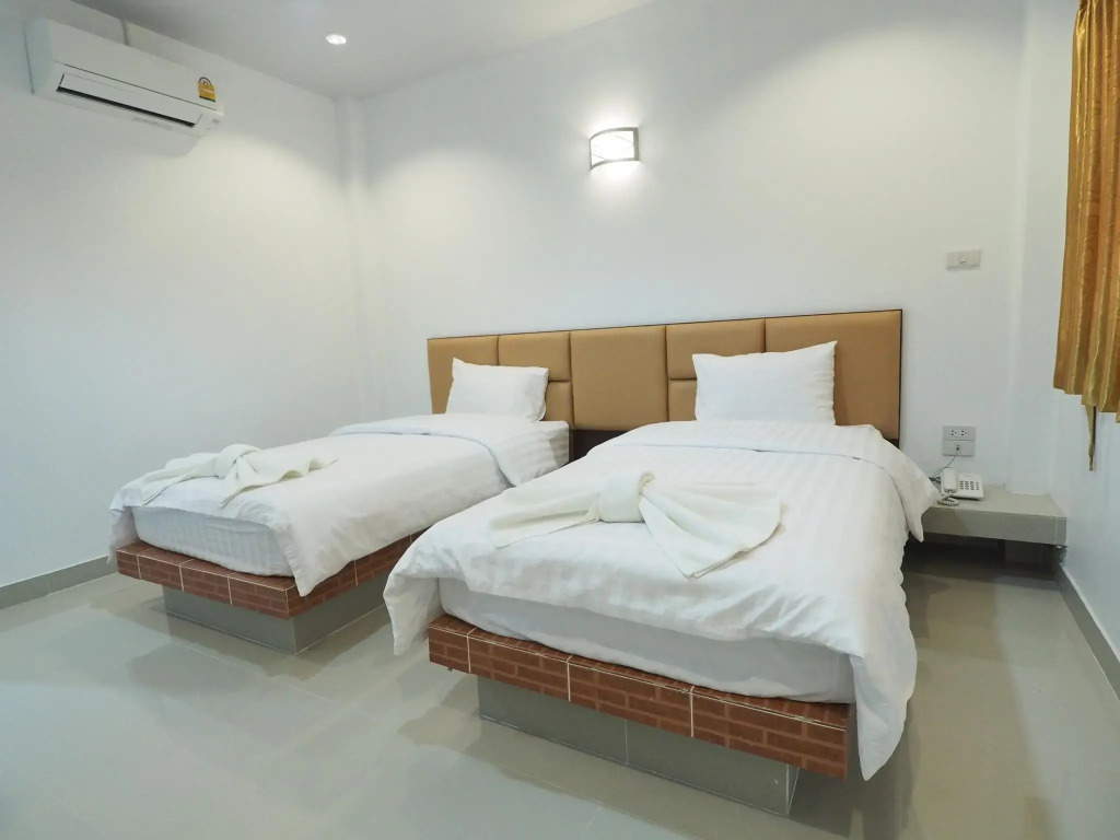 The Phant Hotel