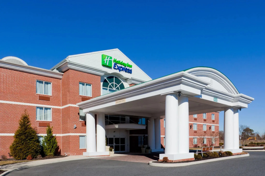 Holiday Inn Express Hotel & Suites Salisbury - Delmar by IHG