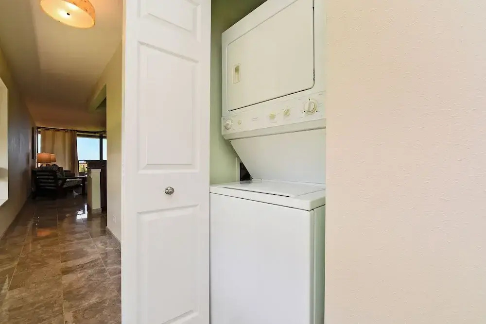Kahana Villa E601 · KV E601 Updated 1BD Condo w AC Pool Sunset V