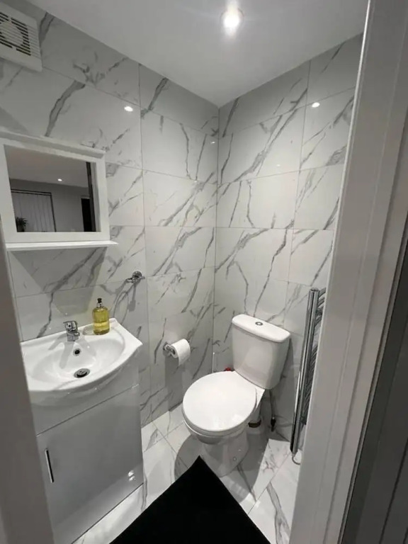 Luxury Detached Studio Apartment in Luton