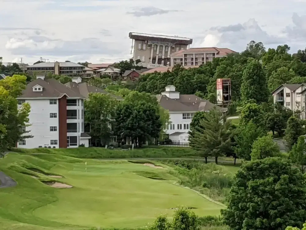 Shelter in Faith - Amazing Golf Views - Blocks From 76 Strip Location