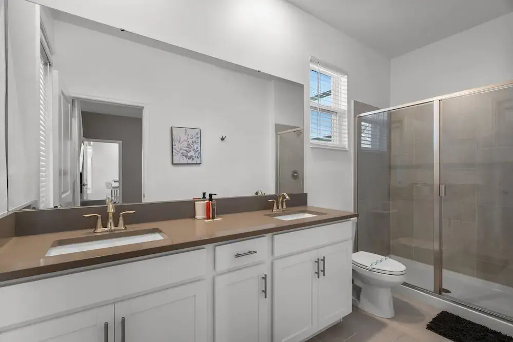 Stylish 5BR Home With Themed Bedrooms