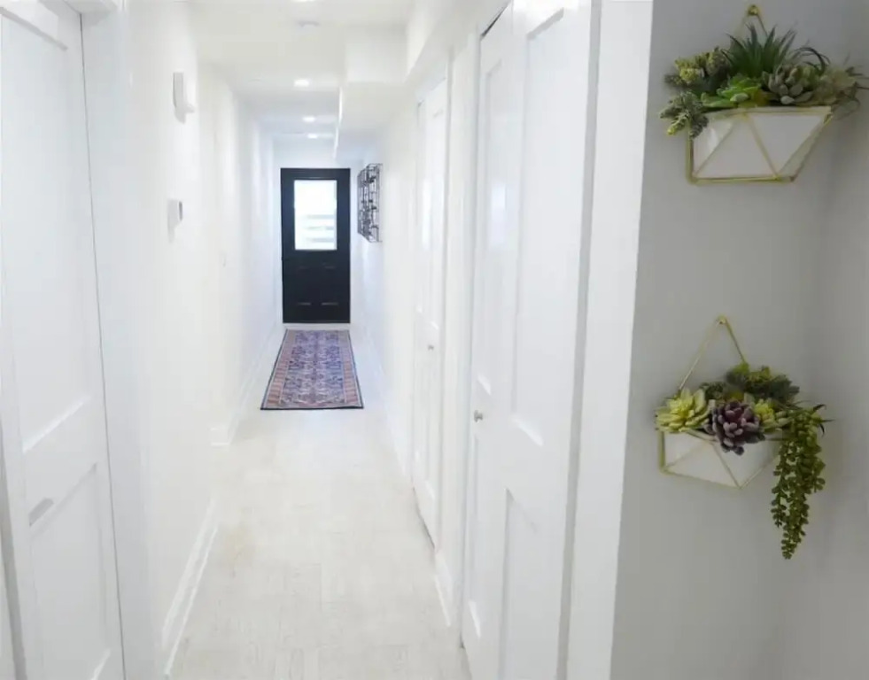 No More Looking With Parking - 1 Bedroom