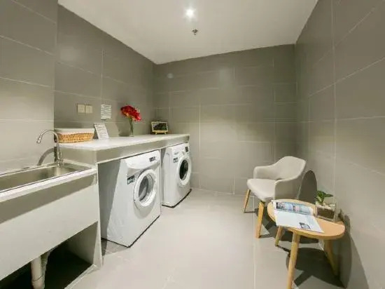 Homeinn Selected Hotel (Guangde Aimin Road Government District)