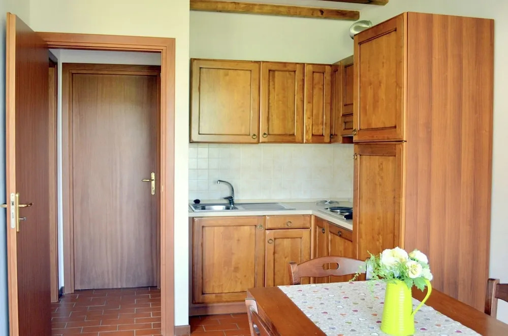 Residence with pool 4 km from Suvereto