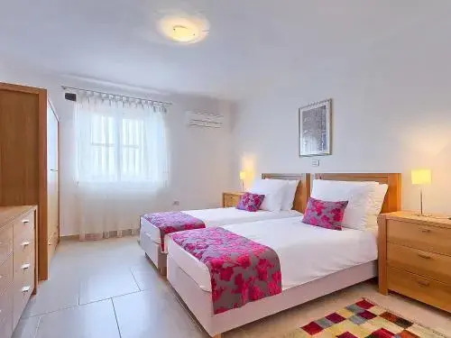 Villa Daymon