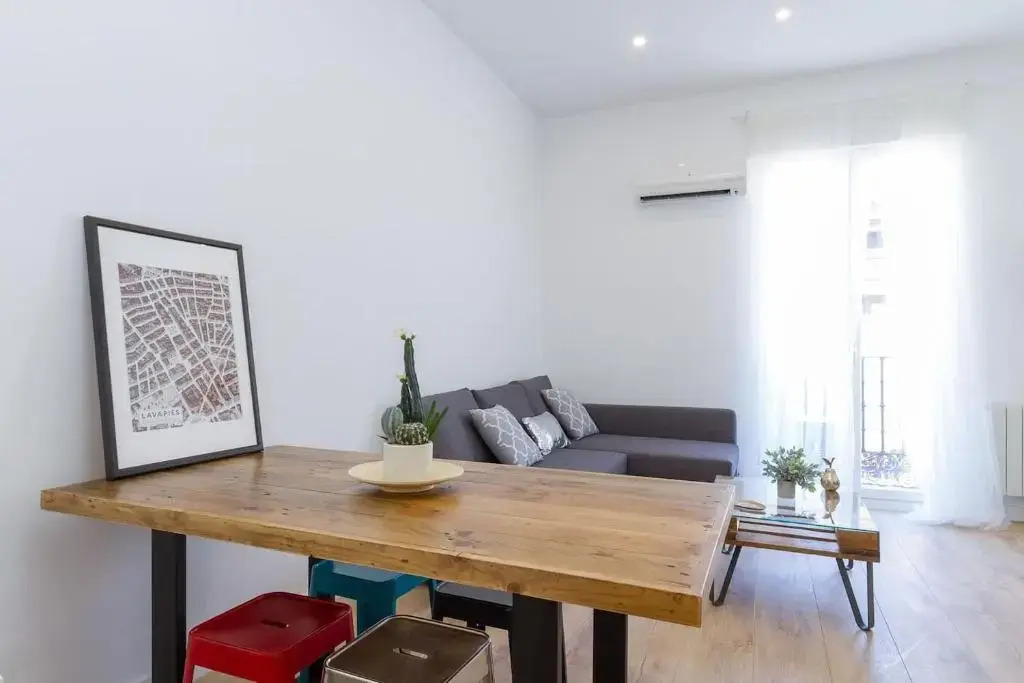 Marvelous Apartment of 3 Bedrooms near La Latina by Batuecas
