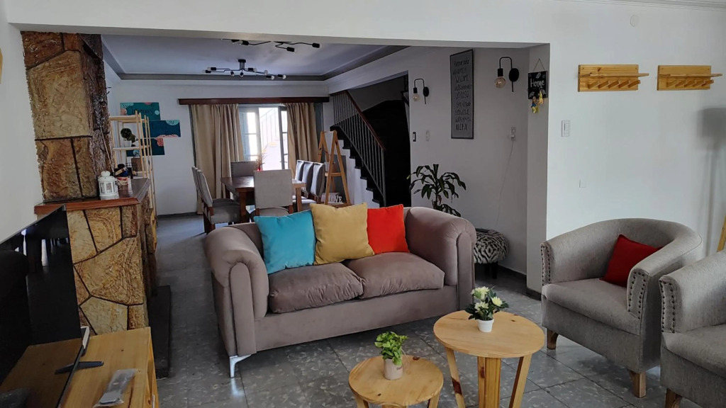 CASA EN LA CIUDAD DEL BUEN VINO - EXCELENTE UBlCACION
