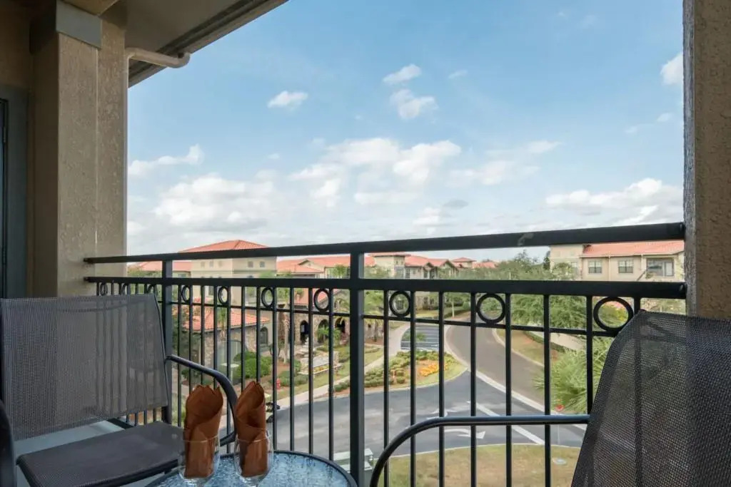 914 Charo Parkway Unit 131 3 Bedrooms, 3 Bathrooms
