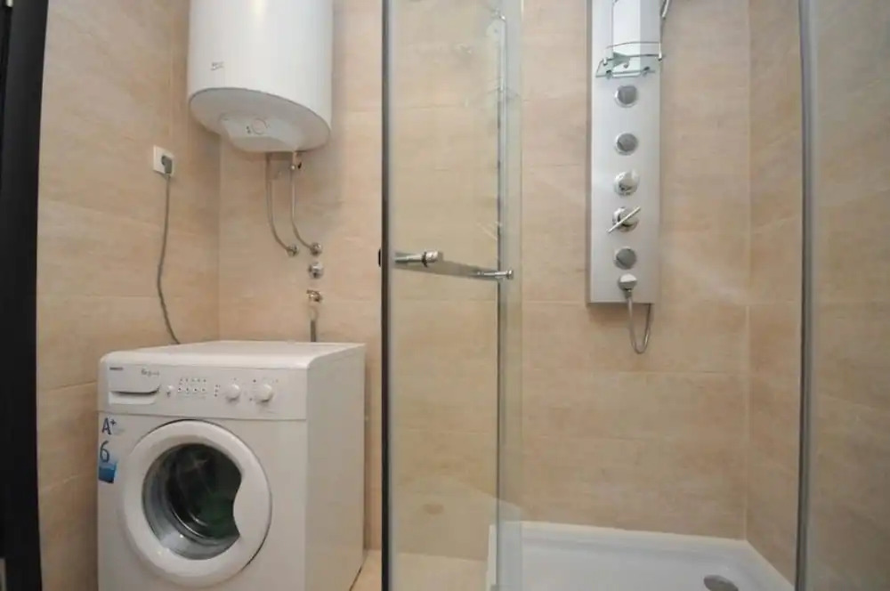 One Bedroom Apartment Centar C9