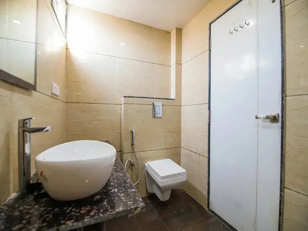 Metro By OYO Rooms
