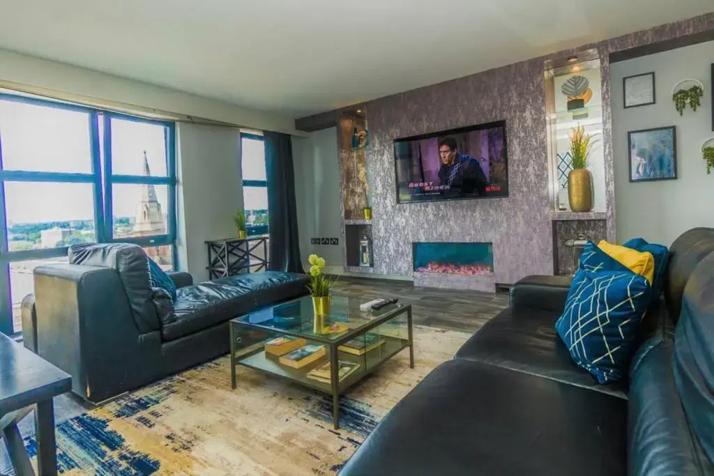 Luxury 9ine Bull Ring Apartment, Stunning city view, Free Parking, Amazing Fireplace
